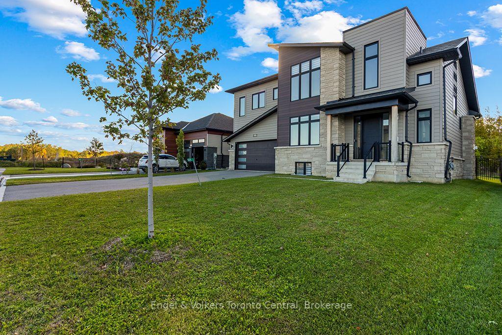 Photo 2 of 125 Stoneleigh Drive, Blue Mountains — HOMEH