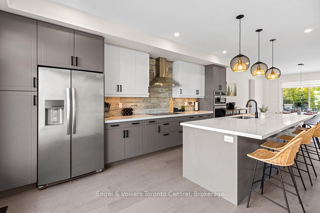 Photo 3 of 125 Stoneleigh Drive, Blue Mountains — HOMEH