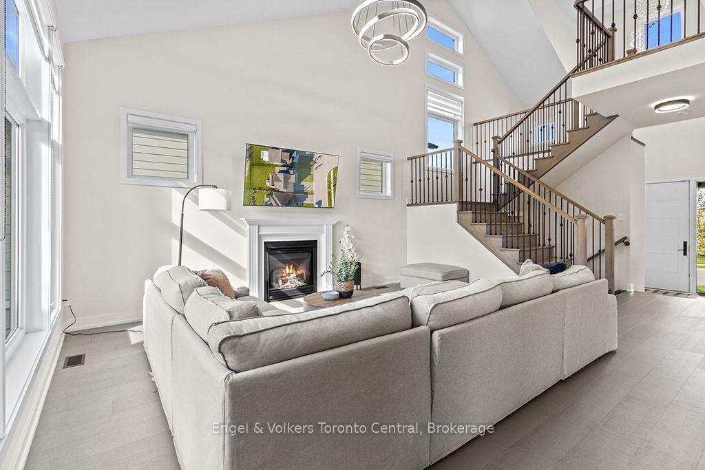 Photo 9 of 125 Stoneleigh Drive, Blue Mountains — HOMEH
