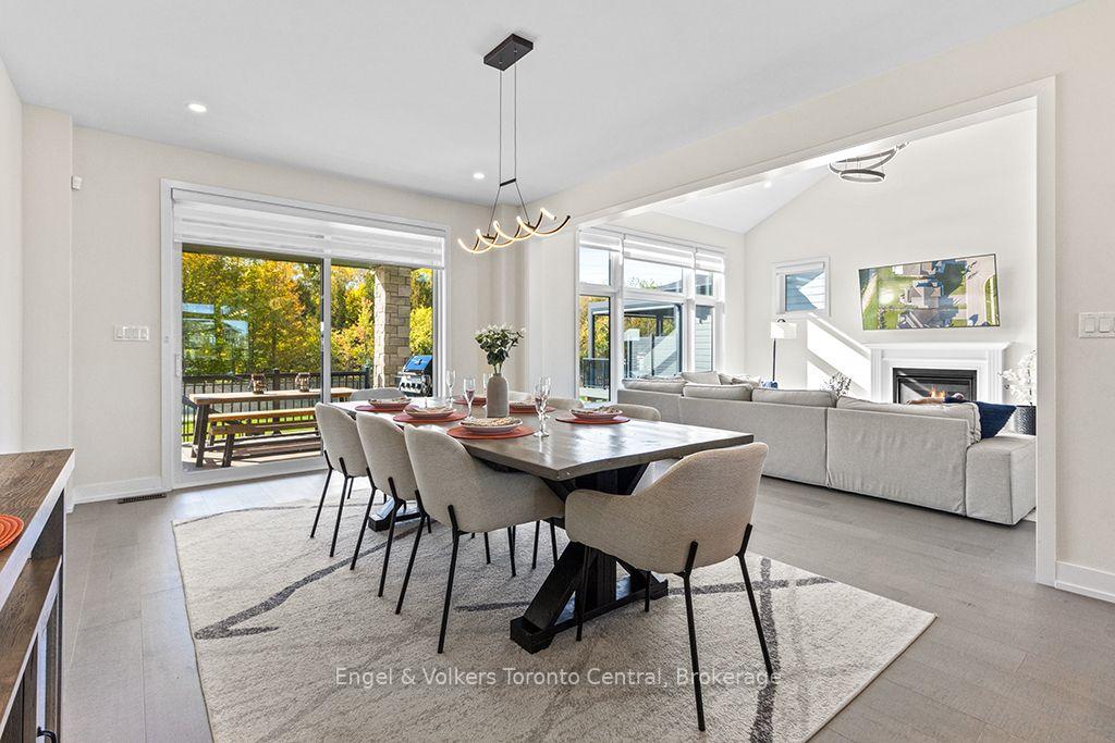 Photo 13 of 125 Stoneleigh Drive, Blue Mountains — HOMEH