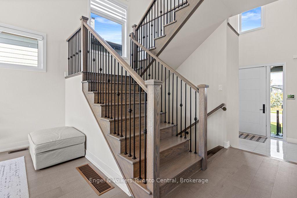 Photo 15 of 125 Stoneleigh Drive, Blue Mountains — HOMEH