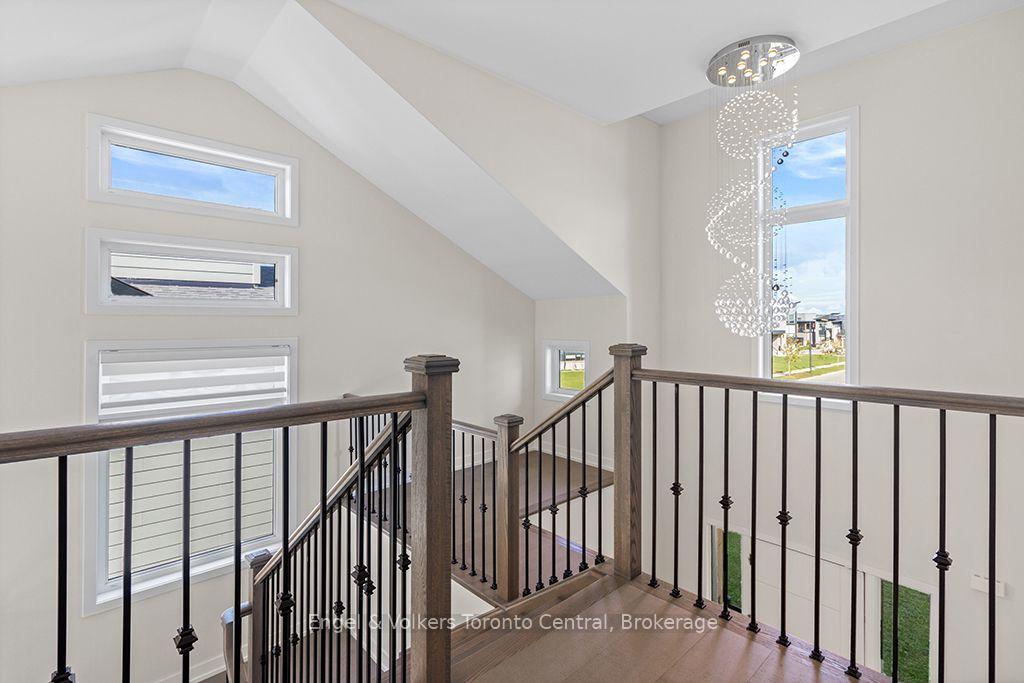 Photo 16 of 125 Stoneleigh Drive, Blue Mountains — HOMEH