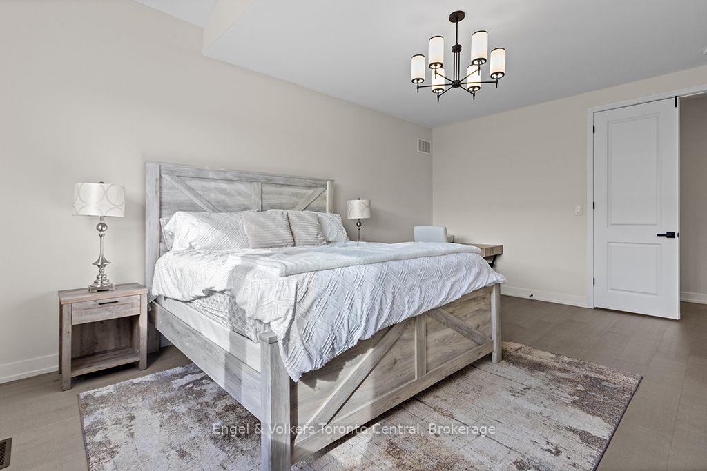 Photo 20 of 125 Stoneleigh Drive, Blue Mountains — HOMEH