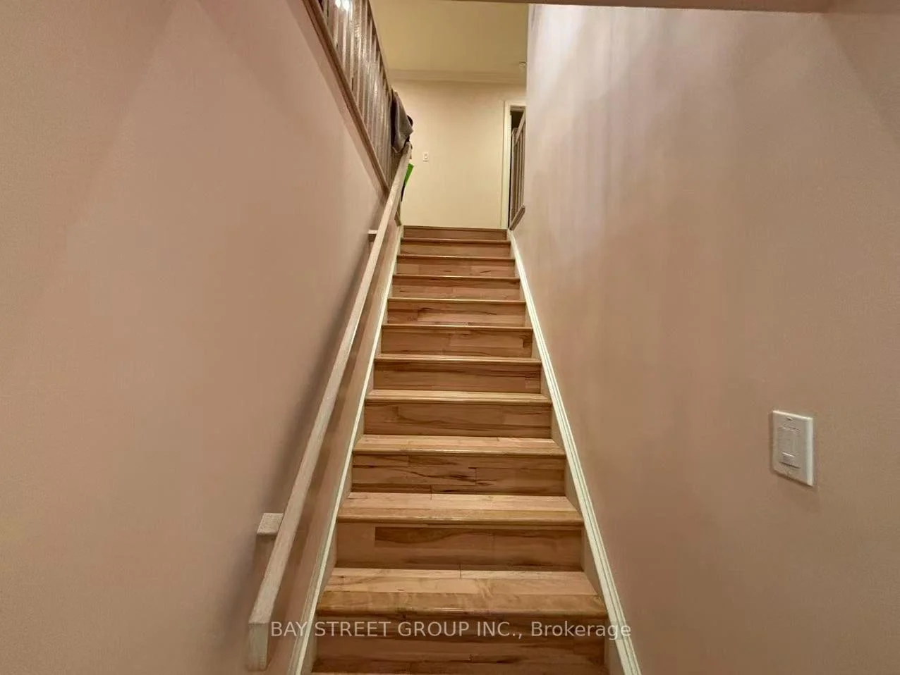 Photo 17 of Unit 18, 20 Meadowlands Boulevard, Hamilton, Meadowlands — HOMEH