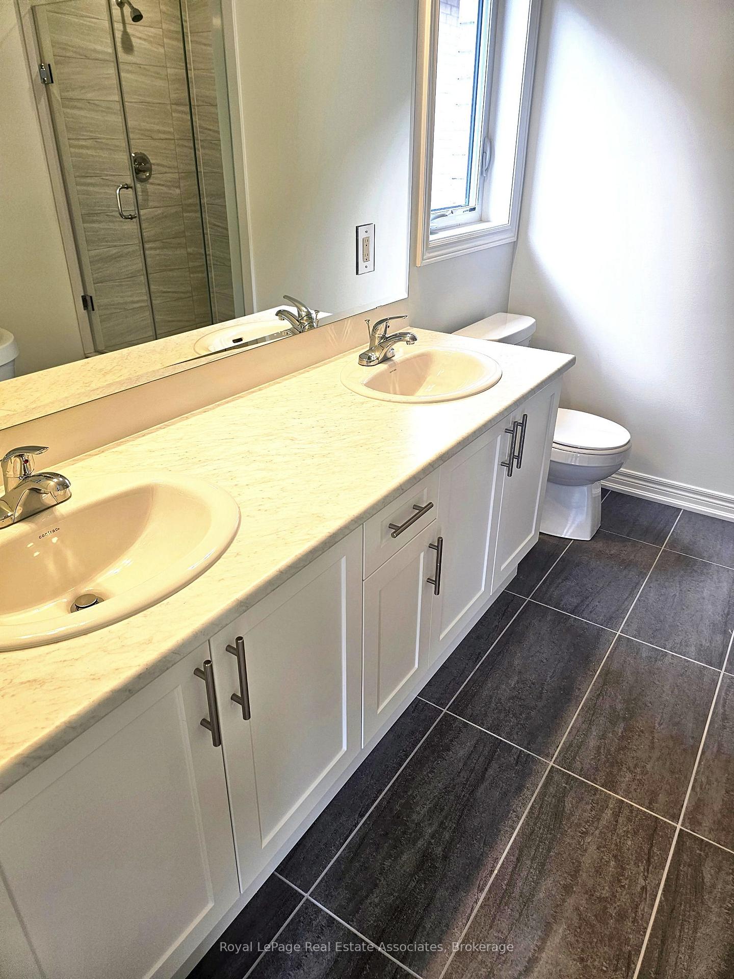 Photo 14 of 75 Picardy Drive, Hamilton, Stoney Creek Mountain — HOMEH