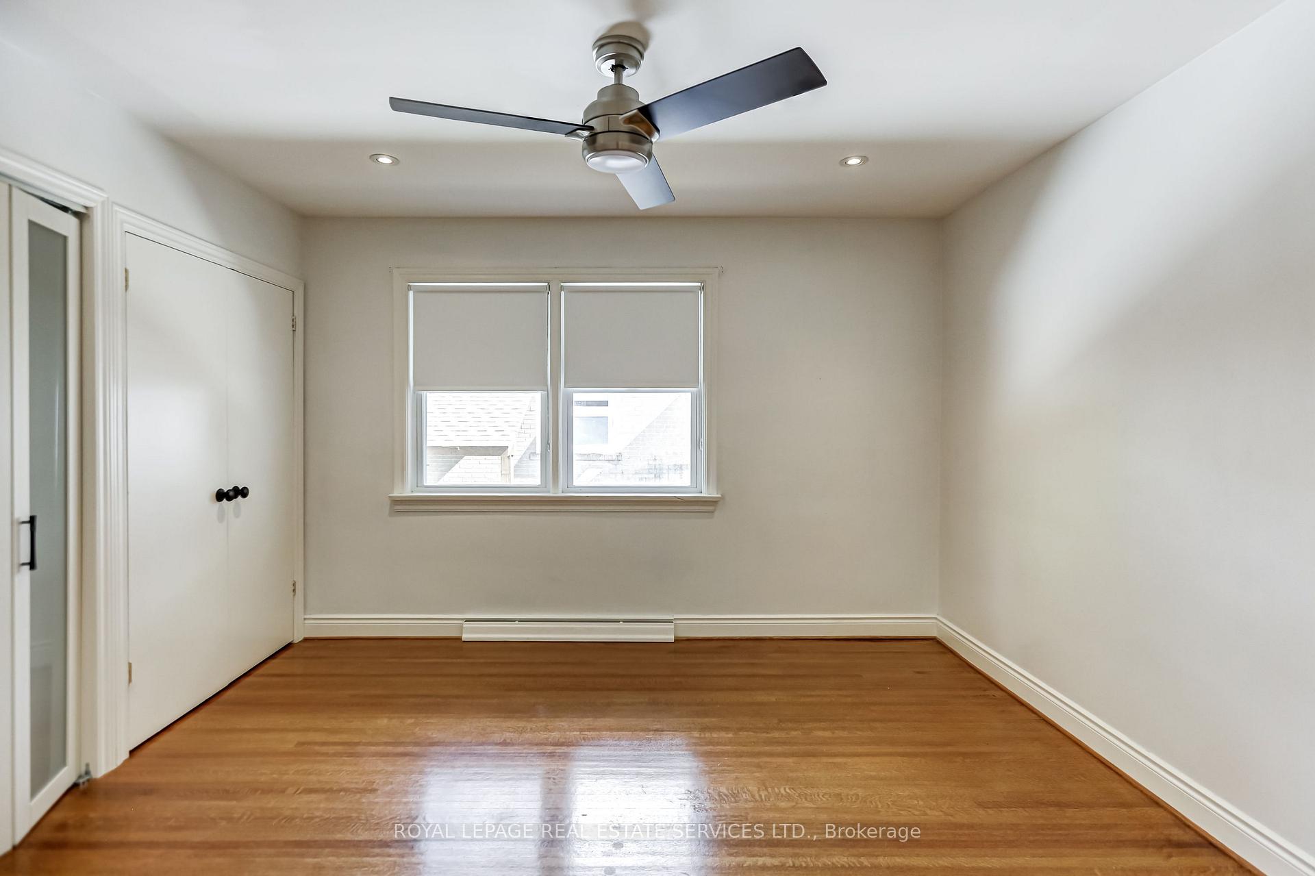 Photo 52 of 75 Ravensbourne Crescent, Etobicoke, Princess-Rosethorn — HOMEH