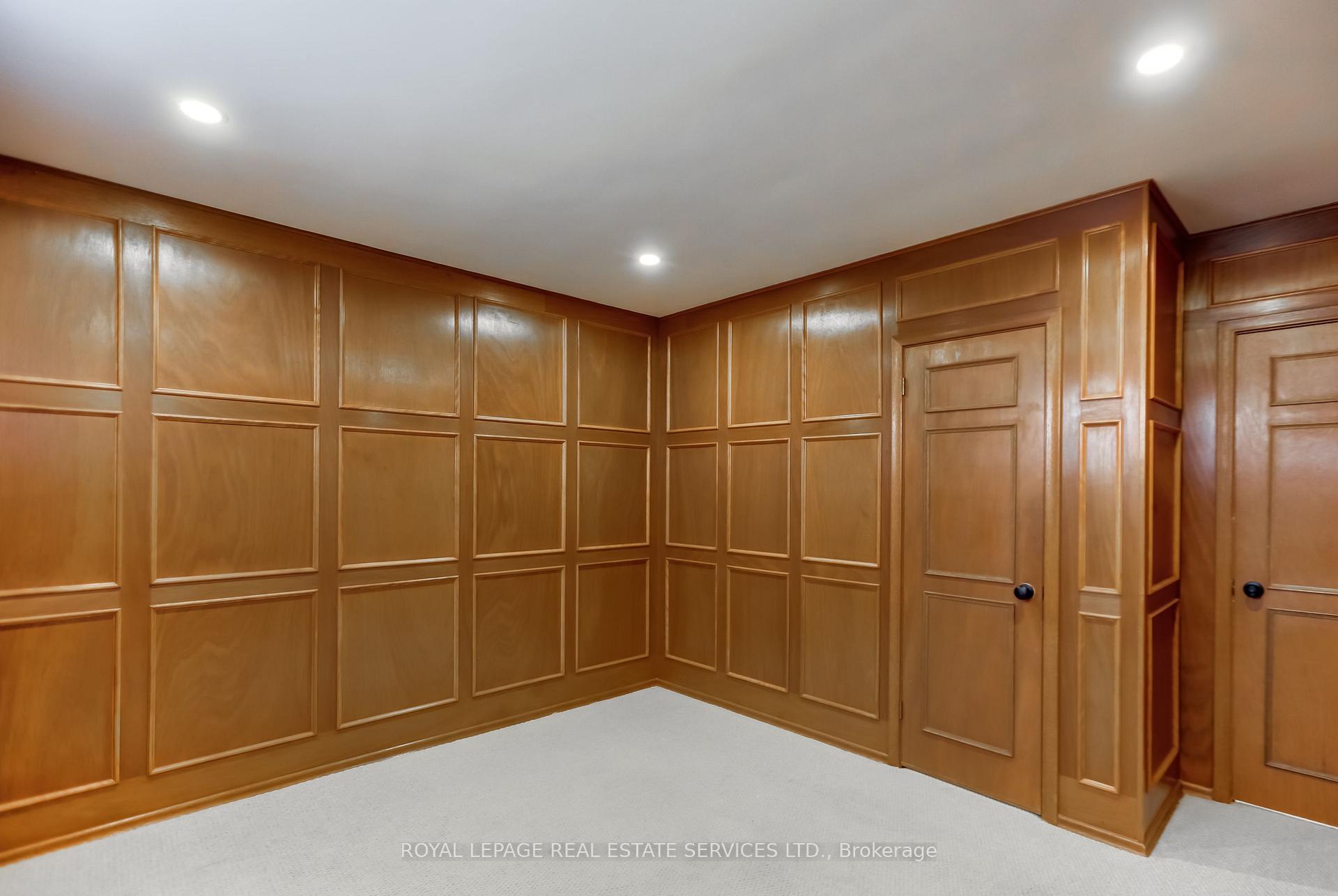 Photo 70 of 75 Ravensbourne Crescent, Etobicoke, Princess-Rosethorn — HOMEH