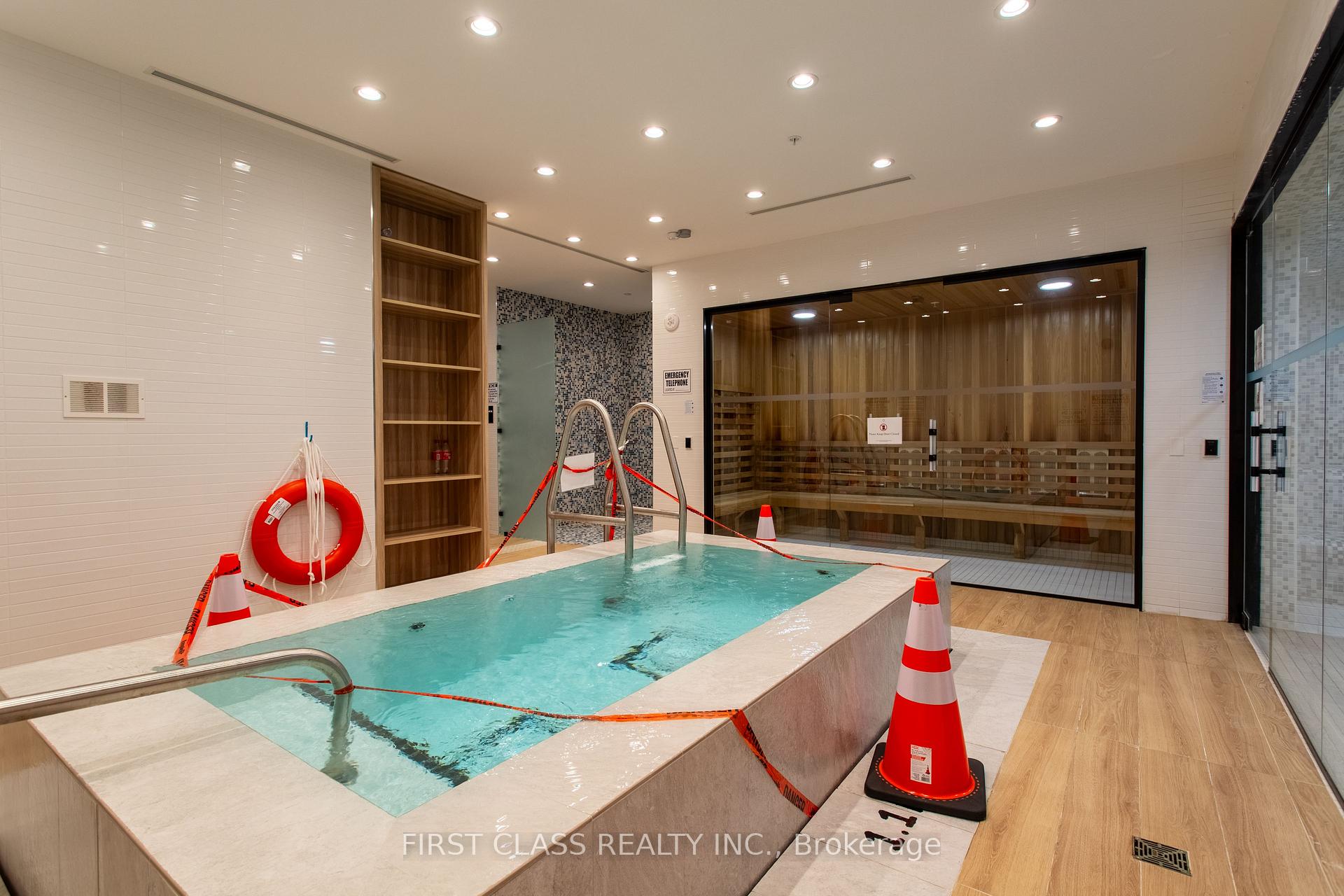 Photo 4 of Unit 403, 474 Caldari Road, Vaughan, Concord — HOMEH