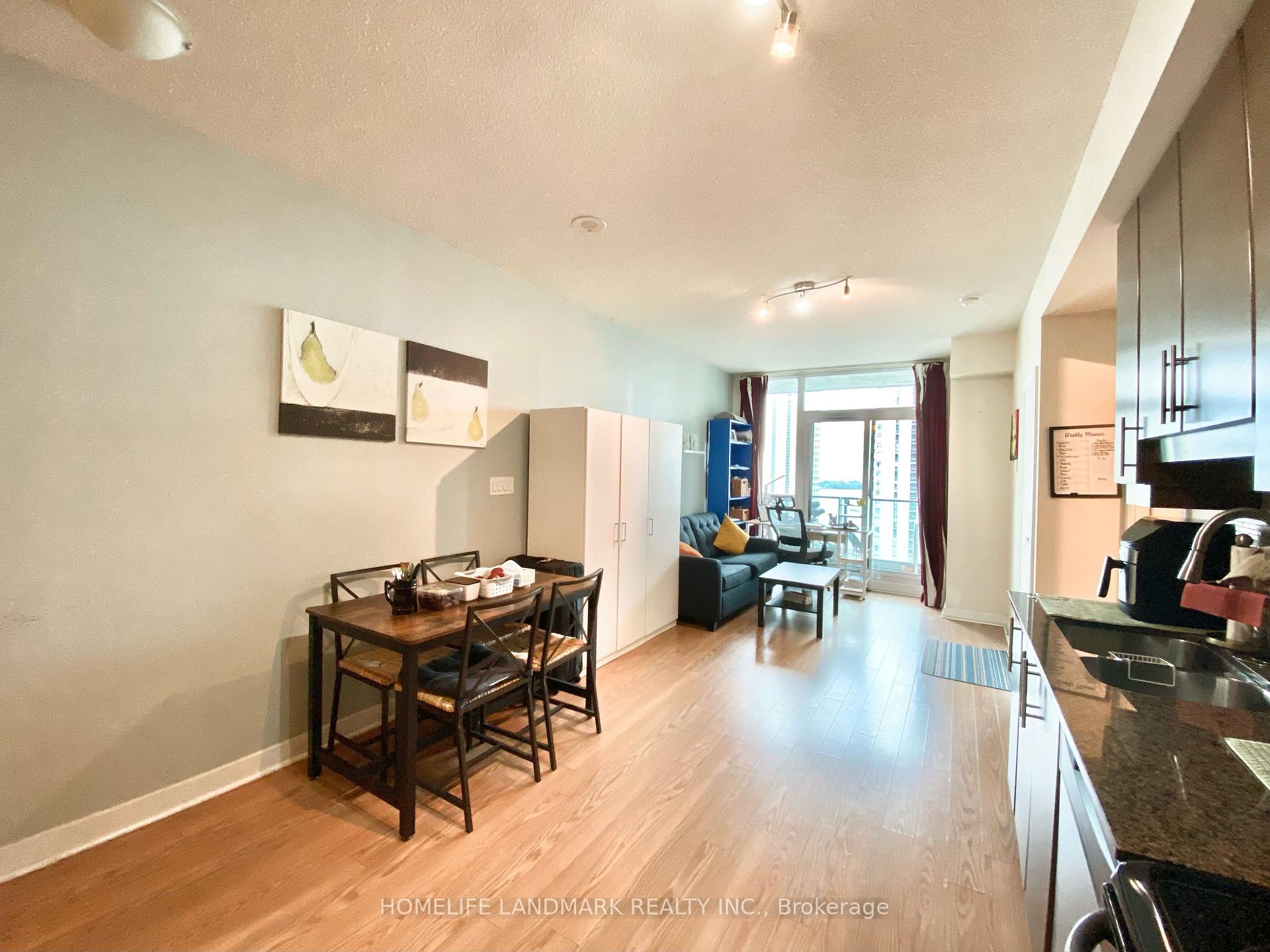 Photo 2 of Unit 1911, 33 Bay Street, Toronto, Waterfront Communities — HOMEH
