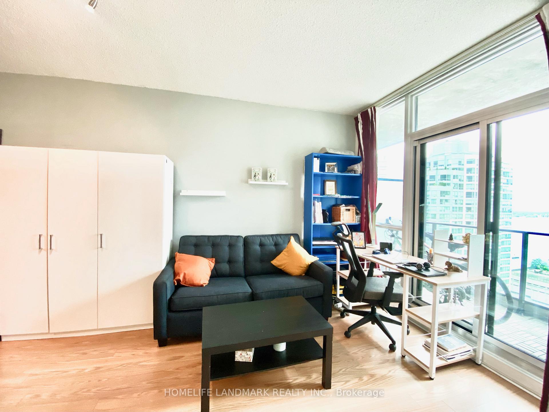 Photo 4 of Unit 1911, 33 Bay Street, Toronto, Waterfront Communities — HOMEH