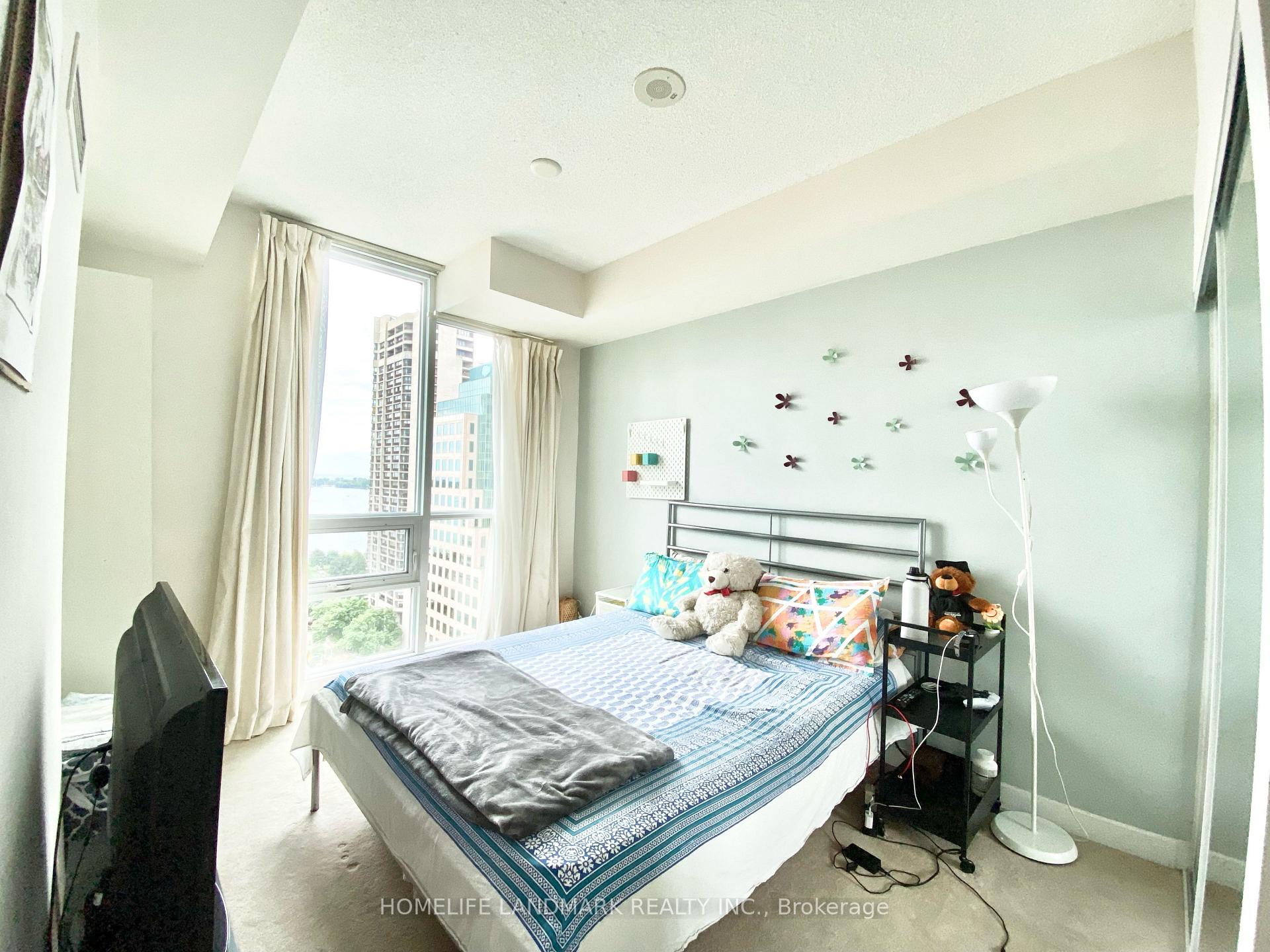 Photo 9 of Unit 1911, 33 Bay Street, Toronto, Waterfront Communities — HOMEH