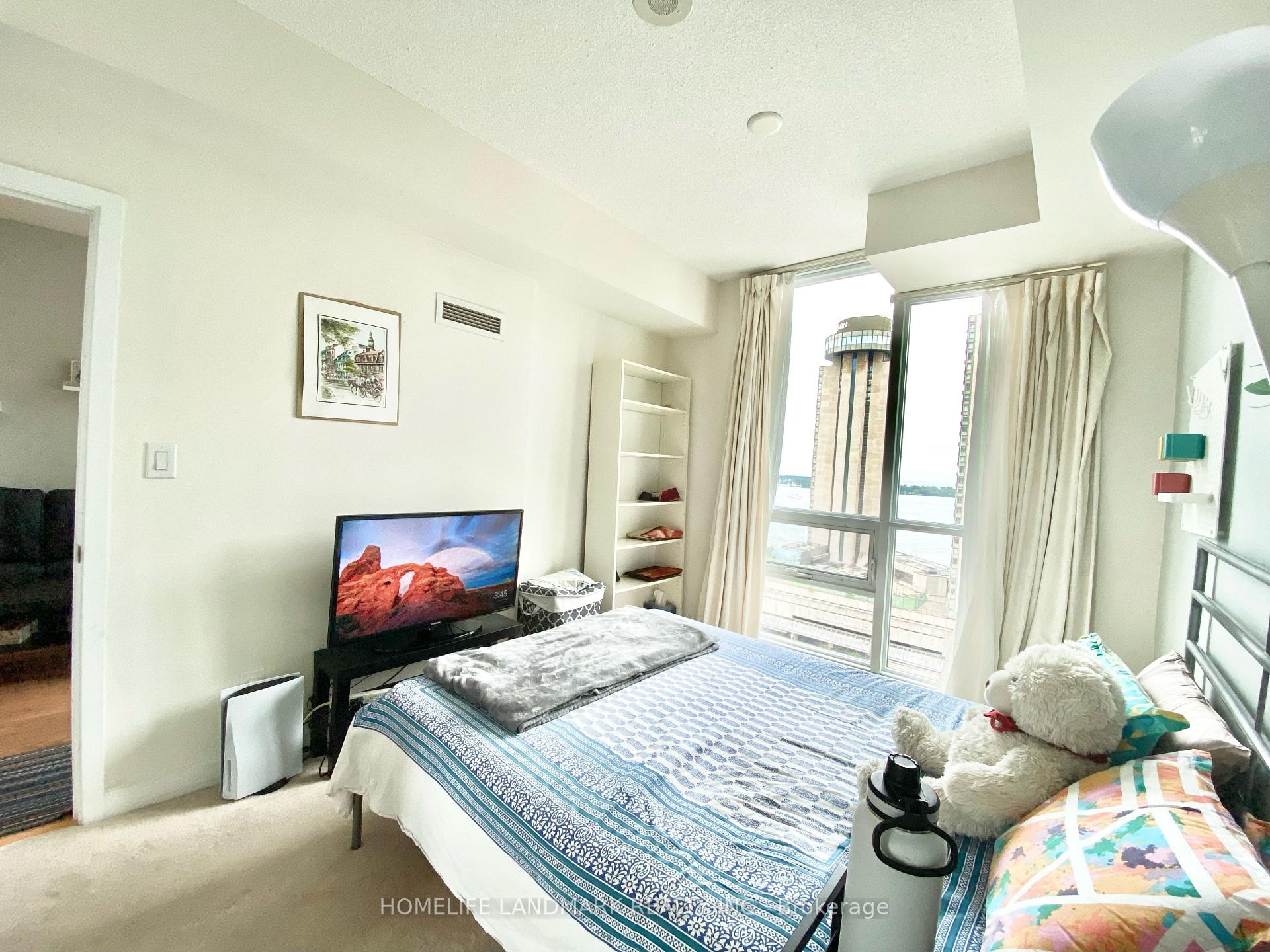 Photo 11 of Unit 1911, 33 Bay Street, Toronto, Waterfront Communities — HOMEH