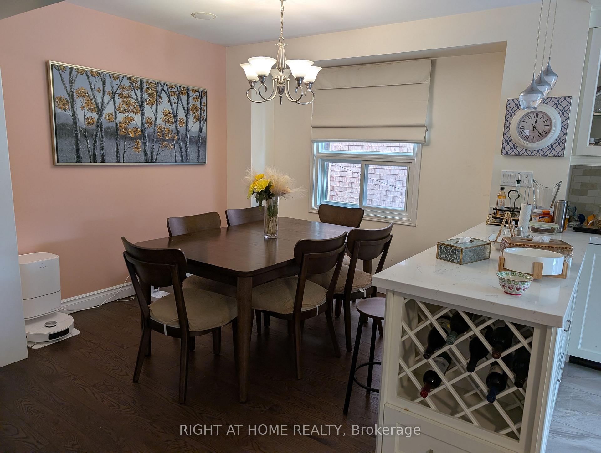 Photo 5 of 4 Bayel Crescent, Richmond Hill, Devonsleigh — HOMEH