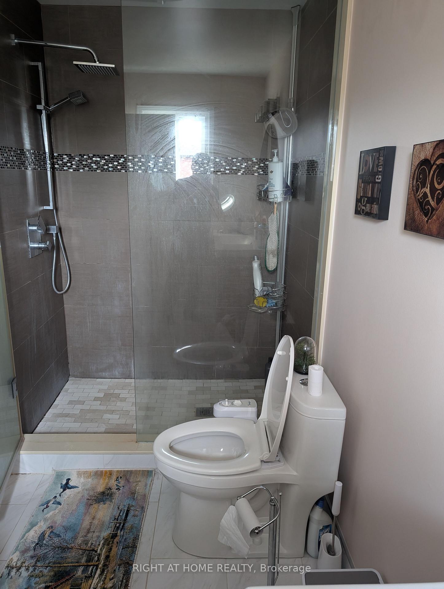Photo 10 of 4 Bayel Crescent, Richmond Hill, Devonsleigh — HOMEH
