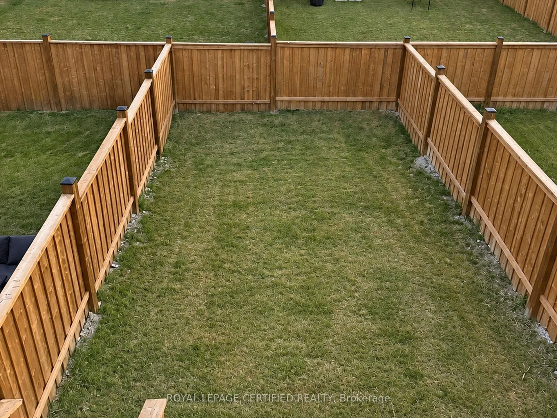Photo 8 of 235 Lormont Boulevard, Hamilton, Stoney Creek — HOMEH