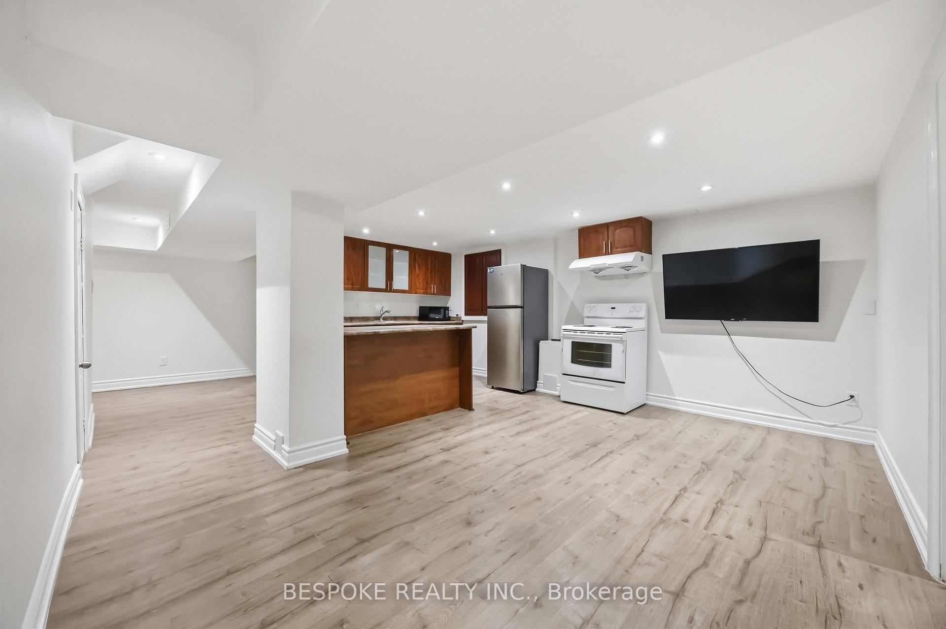 Photo of Unit Bsmt, 54 Mcinnes Crescent