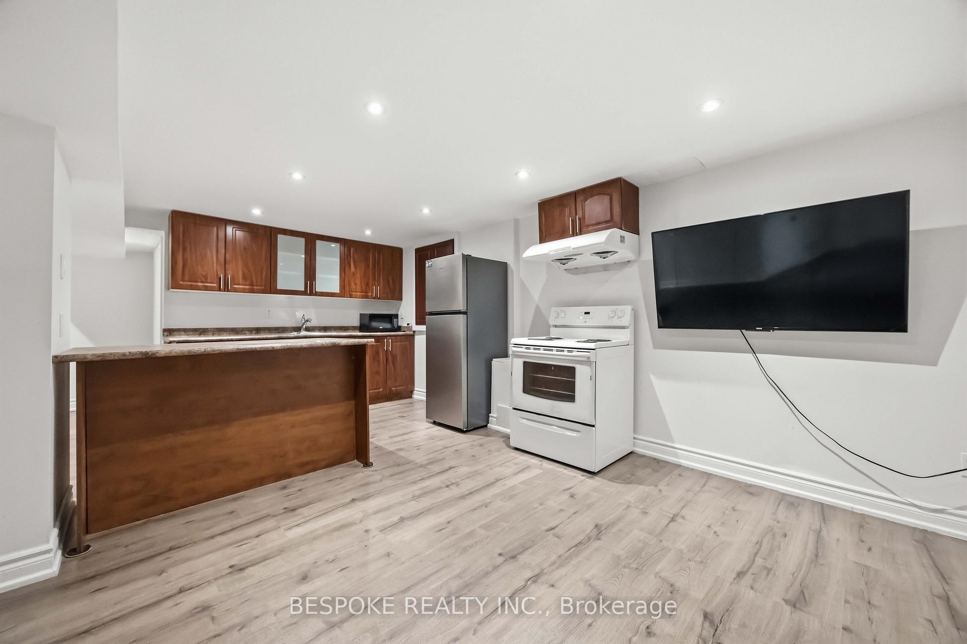 Photo 4 of Unit Bsmt, 54 Mcinnes Crescent, Scarborough, Rouge — HOMEH
