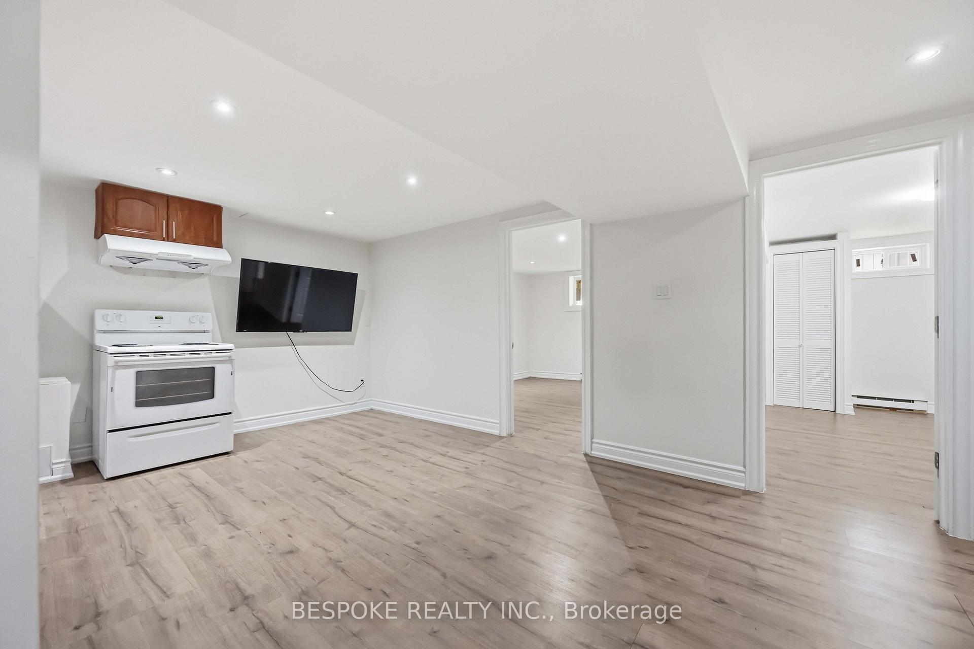 Photo 5 of Unit Bsmt, 54 Mcinnes Crescent, Scarborough, Rouge — HOMEH
