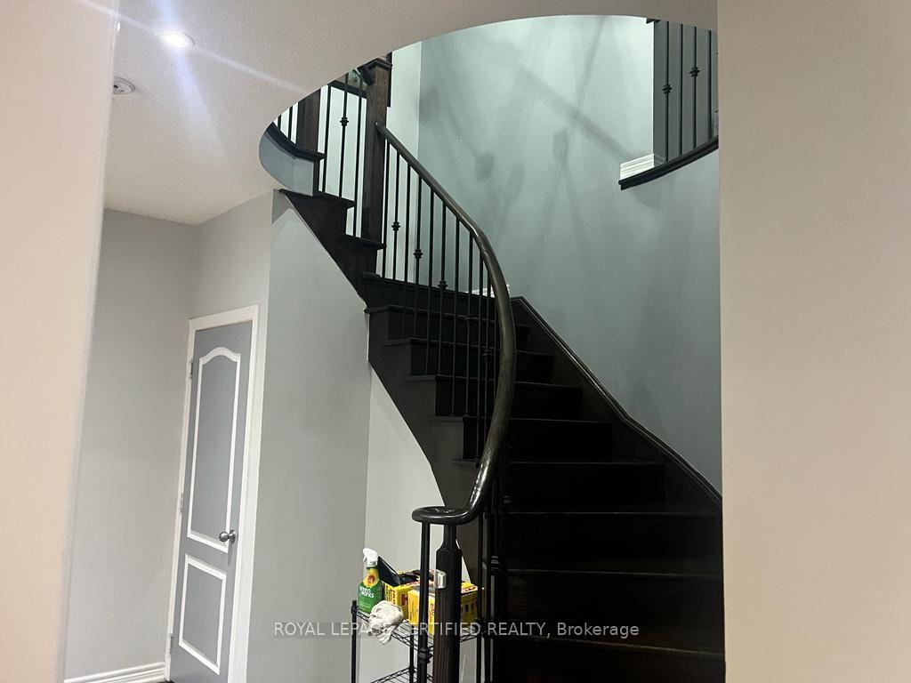 Photo 11 of Unit 2, 7 Richmead Road, Brampton, Credit Valley — HOMEH