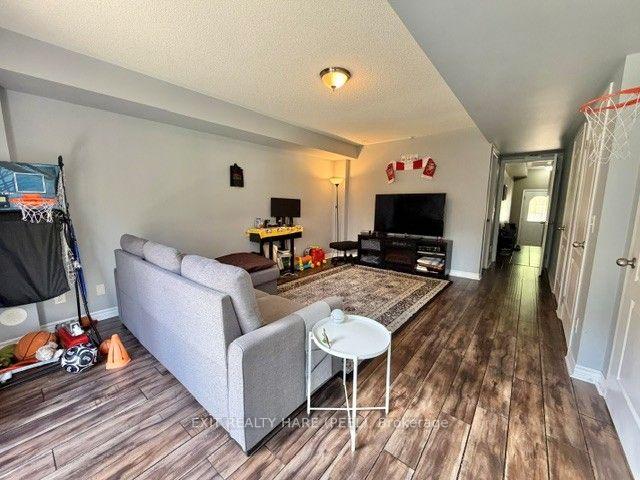 Photo 3 of 27 Bergamont Road, Brampton, Bram West — HOMEH