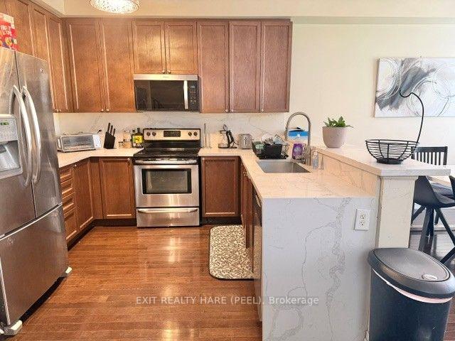 Photo 9 of 27 Bergamont Road, Brampton, Bram West — HOMEH