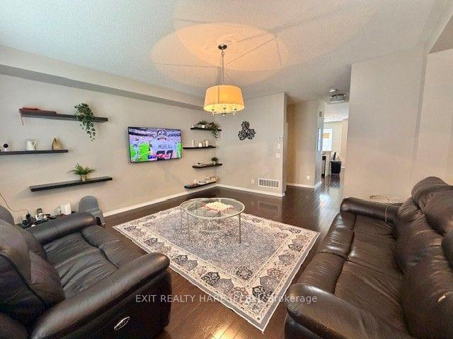 Photo 12 of 27 Bergamont Road, Brampton, Bram West — HOMEH