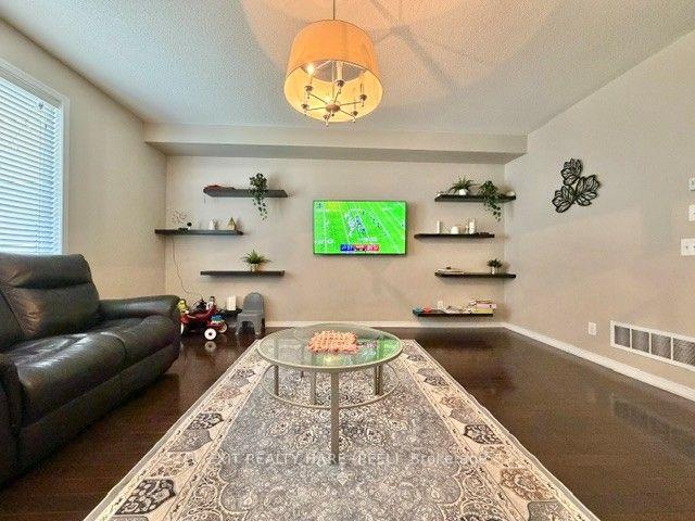 Photo 13 of 27 Bergamont Road, Brampton, Bram West — HOMEH