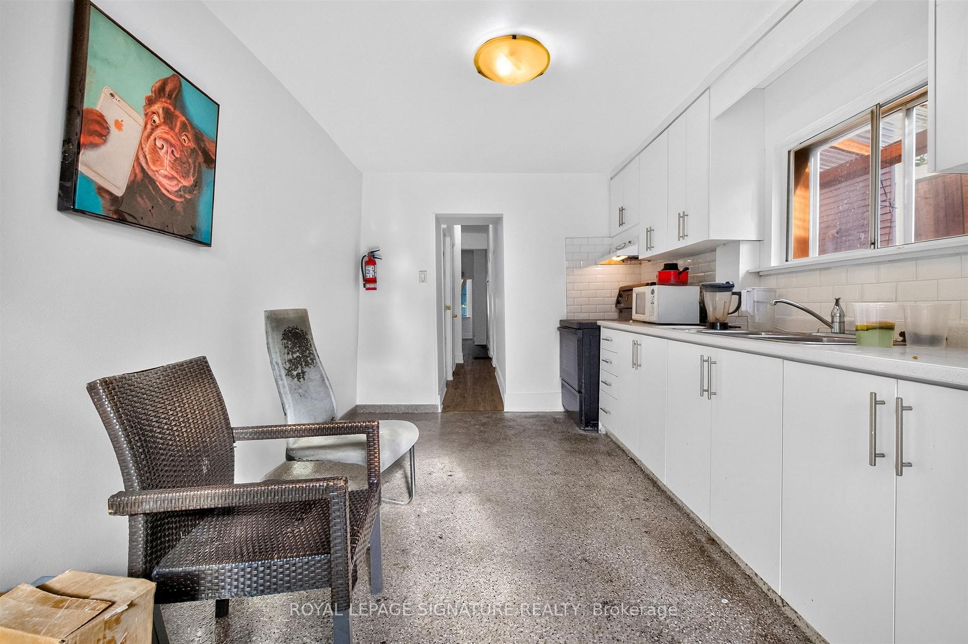 Photo 5 of 212 Lippincott Street, Toronto, University — HOMEH