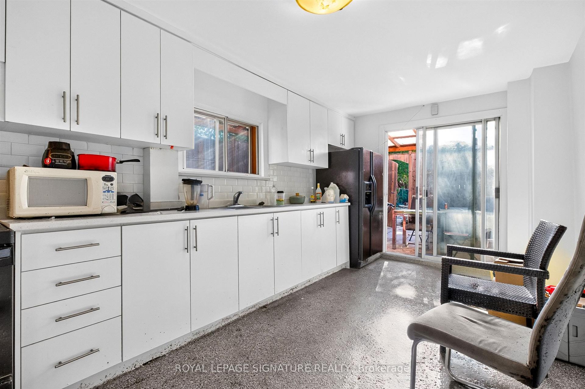 Photo 7 of 212 Lippincott Street, Toronto, University — HOMEH