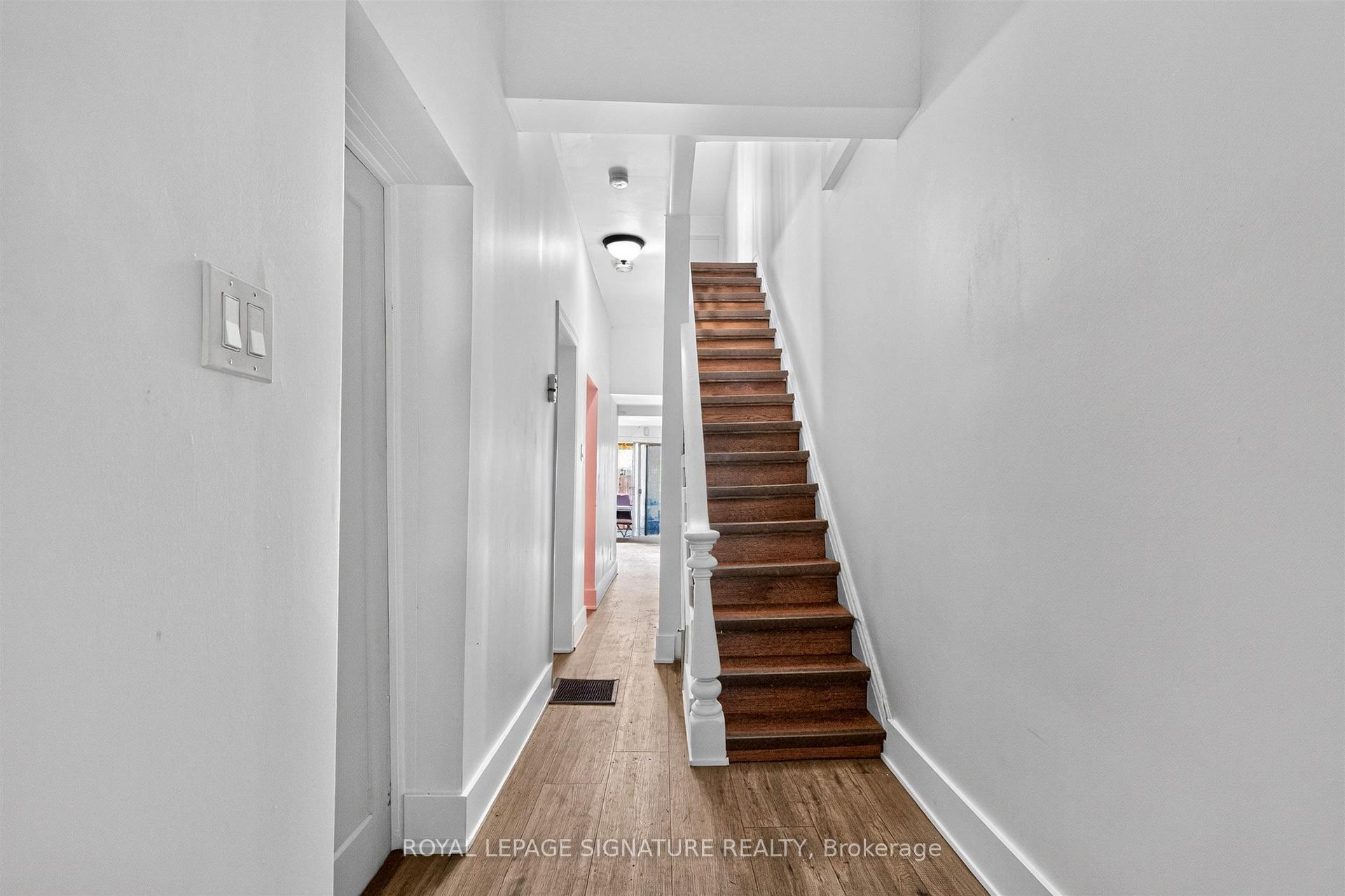 Photo 9 of 212 Lippincott Street, Toronto, University — HOMEH