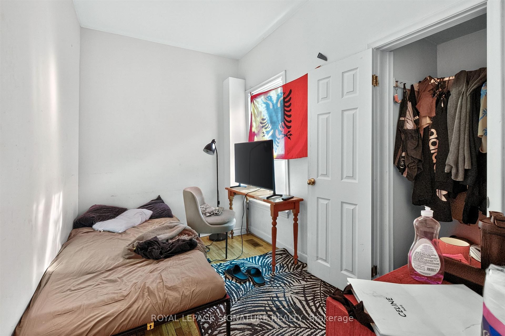 Photo 12 of 212 Lippincott Street, Toronto, University — HOMEH