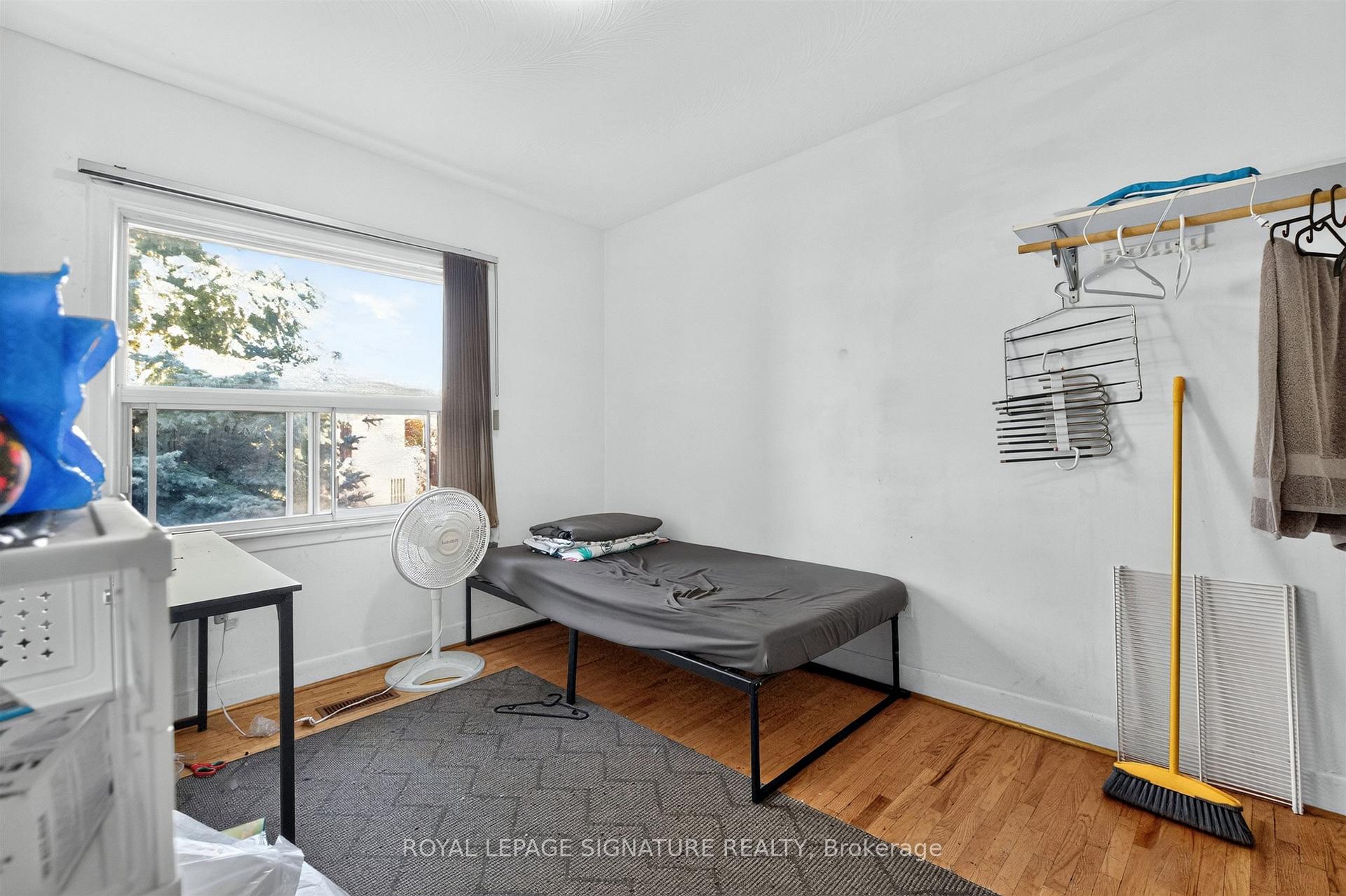 Photo 11 of 212 Lippincott Street, Toronto, University — HOMEH