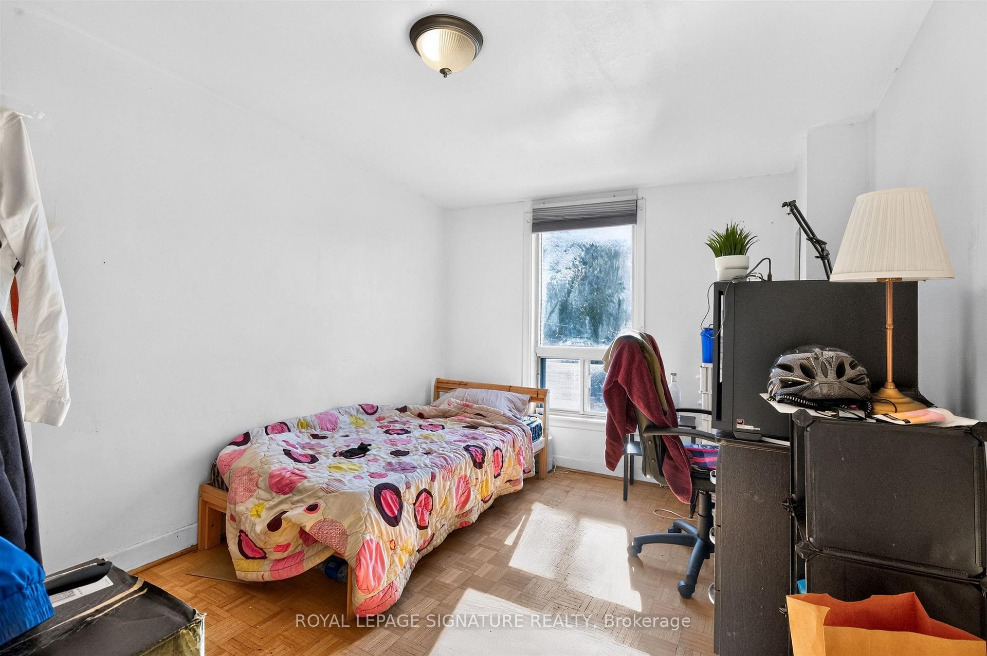 Photo 15 of 212 Lippincott Street, Toronto, University — HOMEH