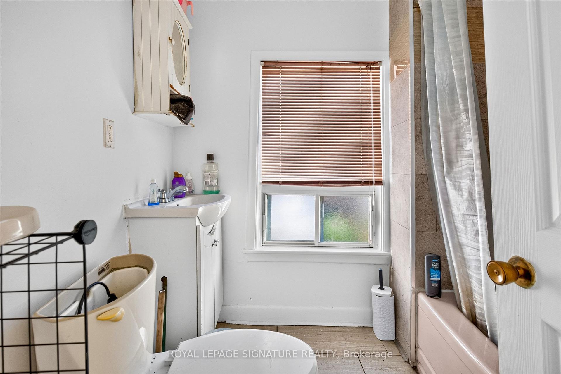 Photo 22 of 212 Lippincott Street, Toronto, University — HOMEH