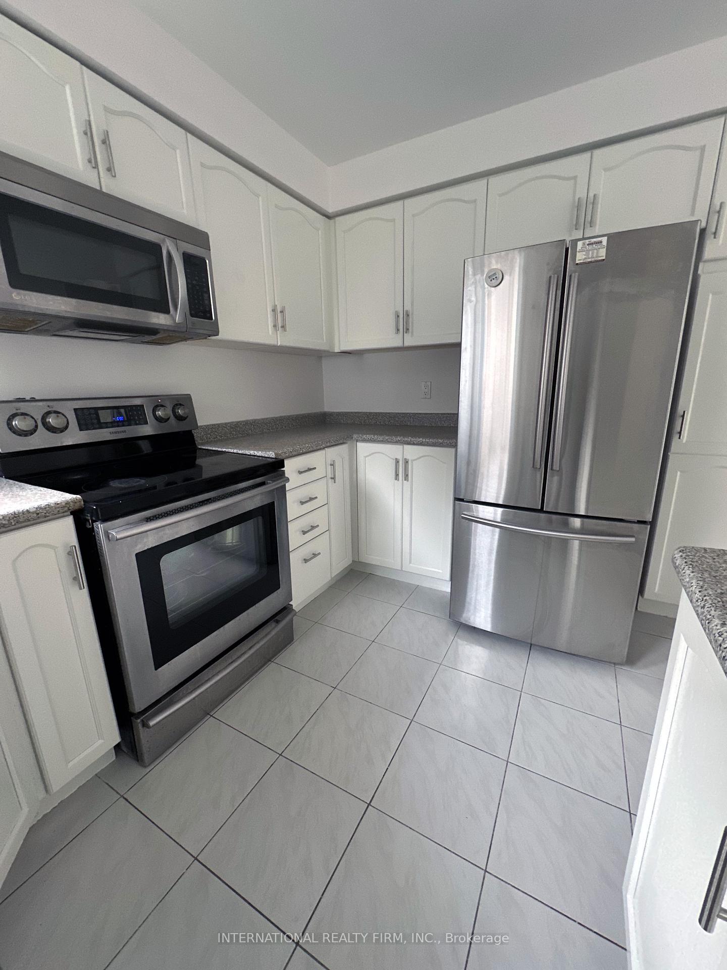 Photo 11 of 43 Falconridge Drive, Hamilton, Carpenter — HOMEH