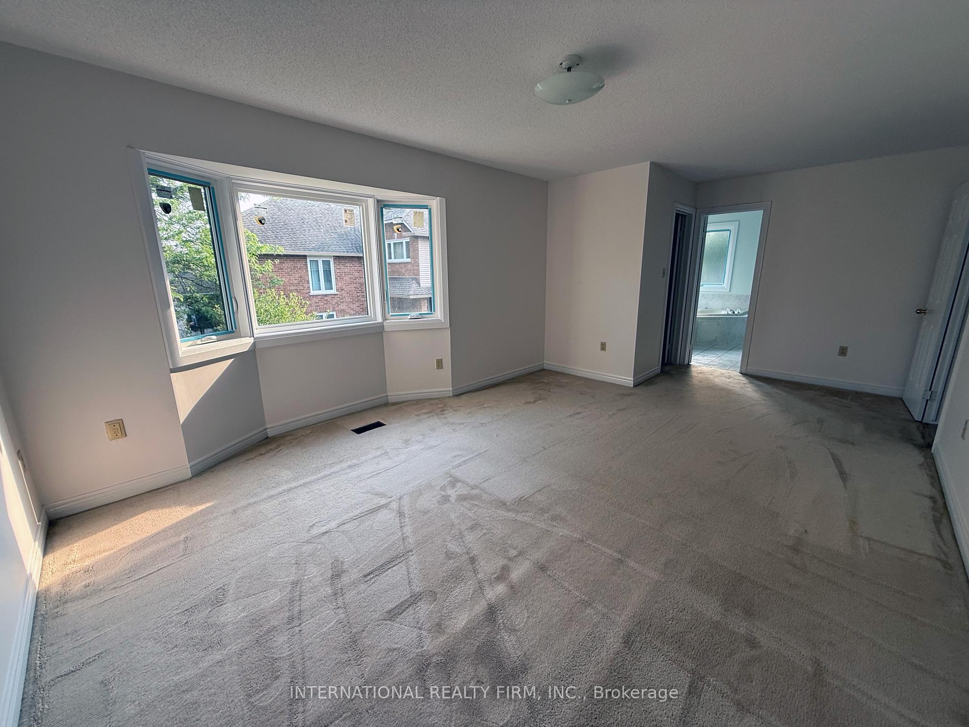 Photo 22 of 43 Falconridge Drive, Hamilton, Carpenter — HOMEH