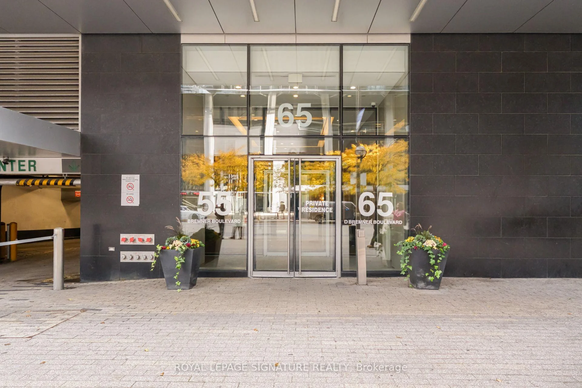 Photo 3 of Unit 4310, 65 Bremner Boulevard, Toronto, Waterfront Communities — HOMEH