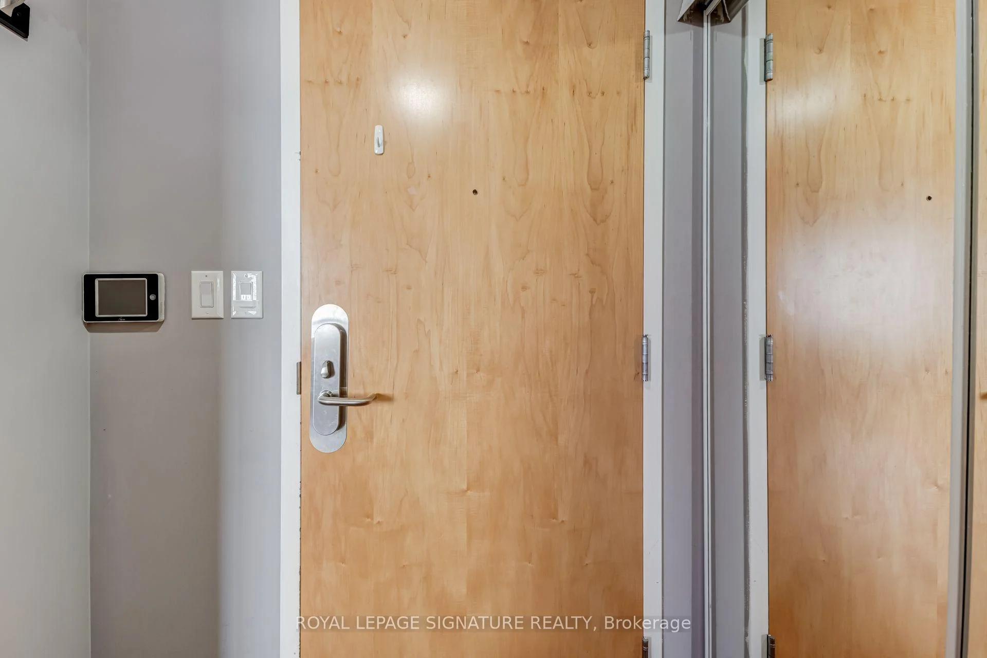 Photo 4 of Unit 4310, 65 Bremner Boulevard, Toronto, Waterfront Communities — HOMEH