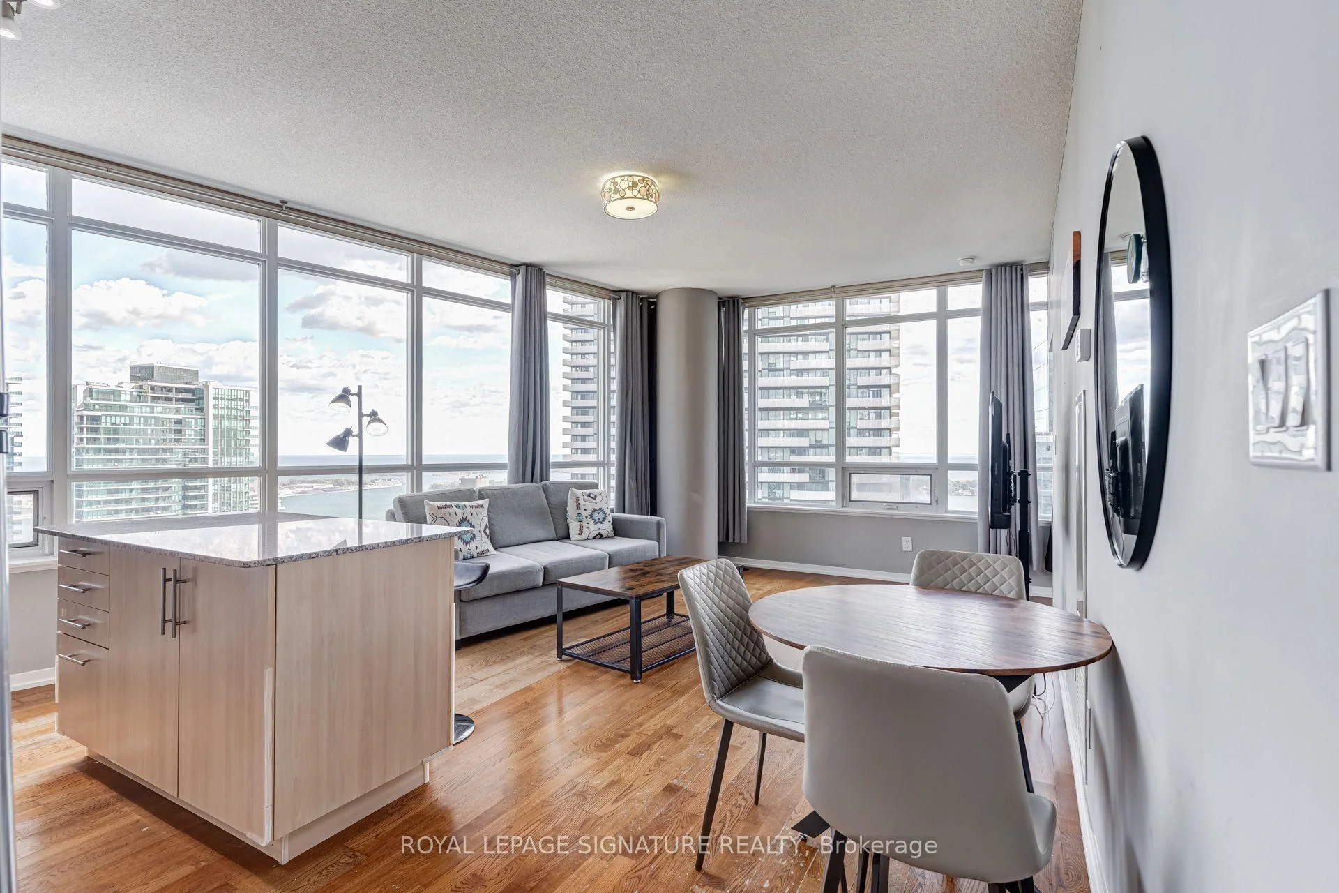 Photo 8 of Unit 4310, 65 Bremner Boulevard, Toronto, Waterfront Communities — HOMEH