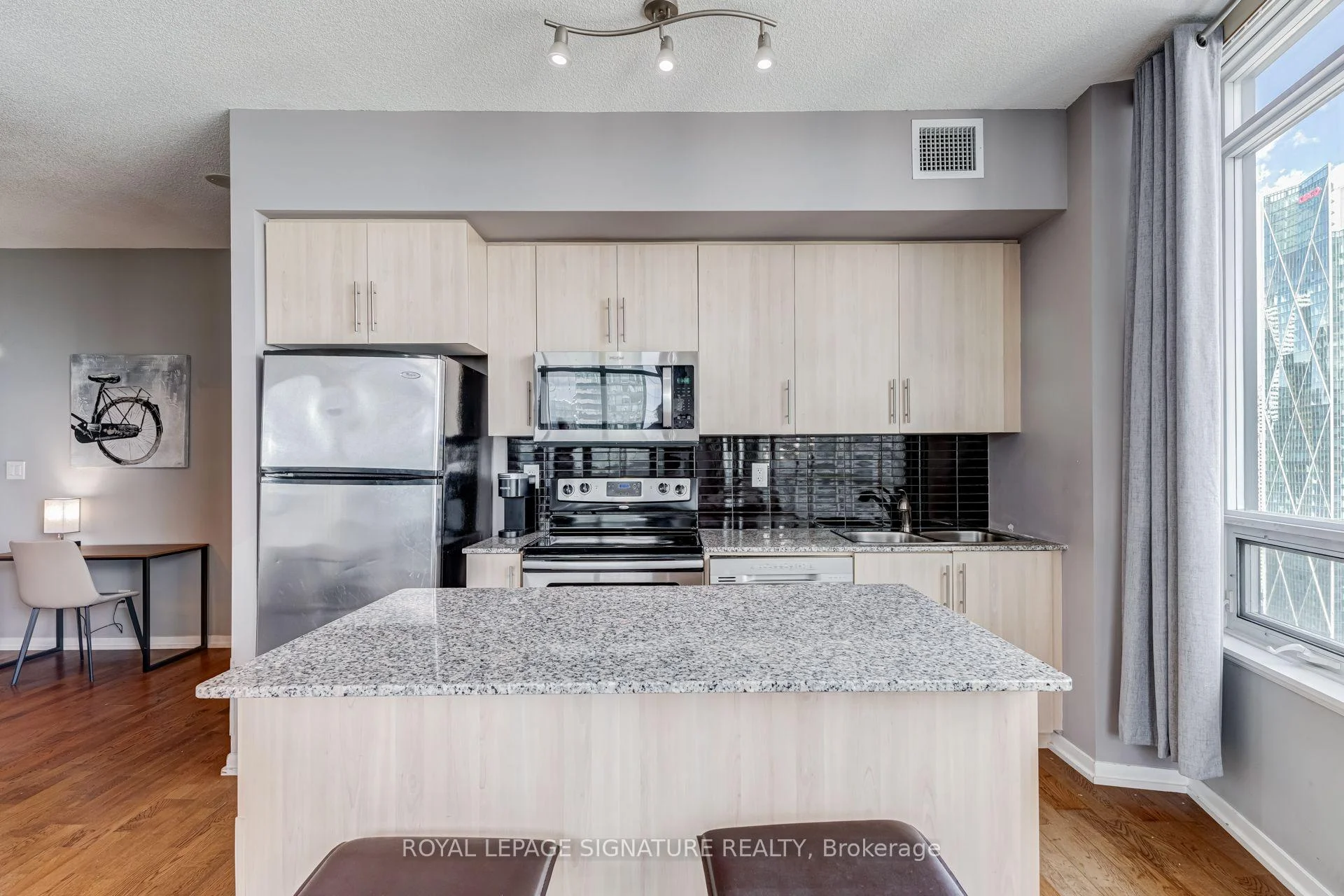 Photo 10 of Unit 4310, 65 Bremner Boulevard, Toronto, Waterfront Communities — HOMEH