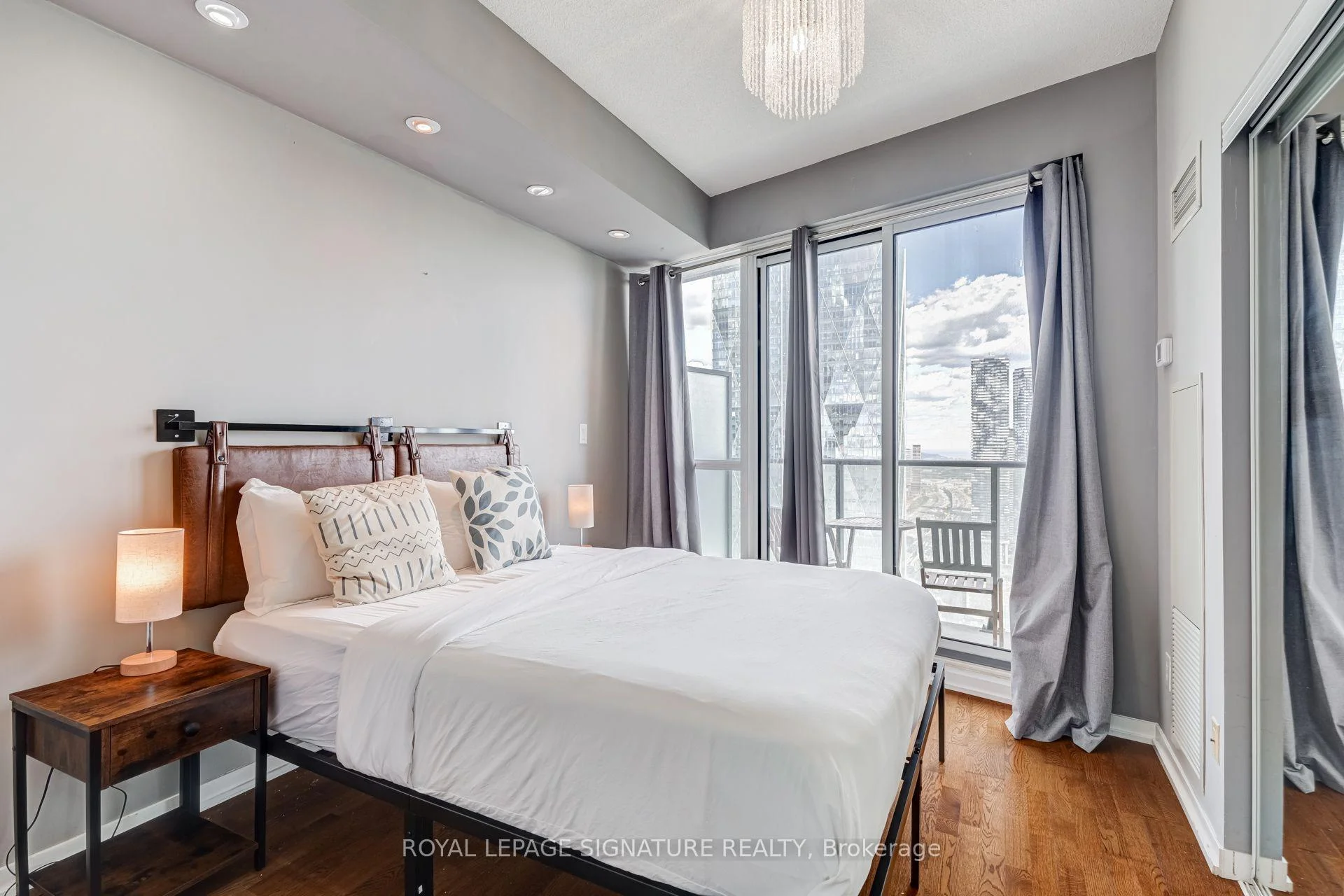 Photo 17 of Unit 4310, 65 Bremner Boulevard, Toronto, Waterfront Communities — HOMEH