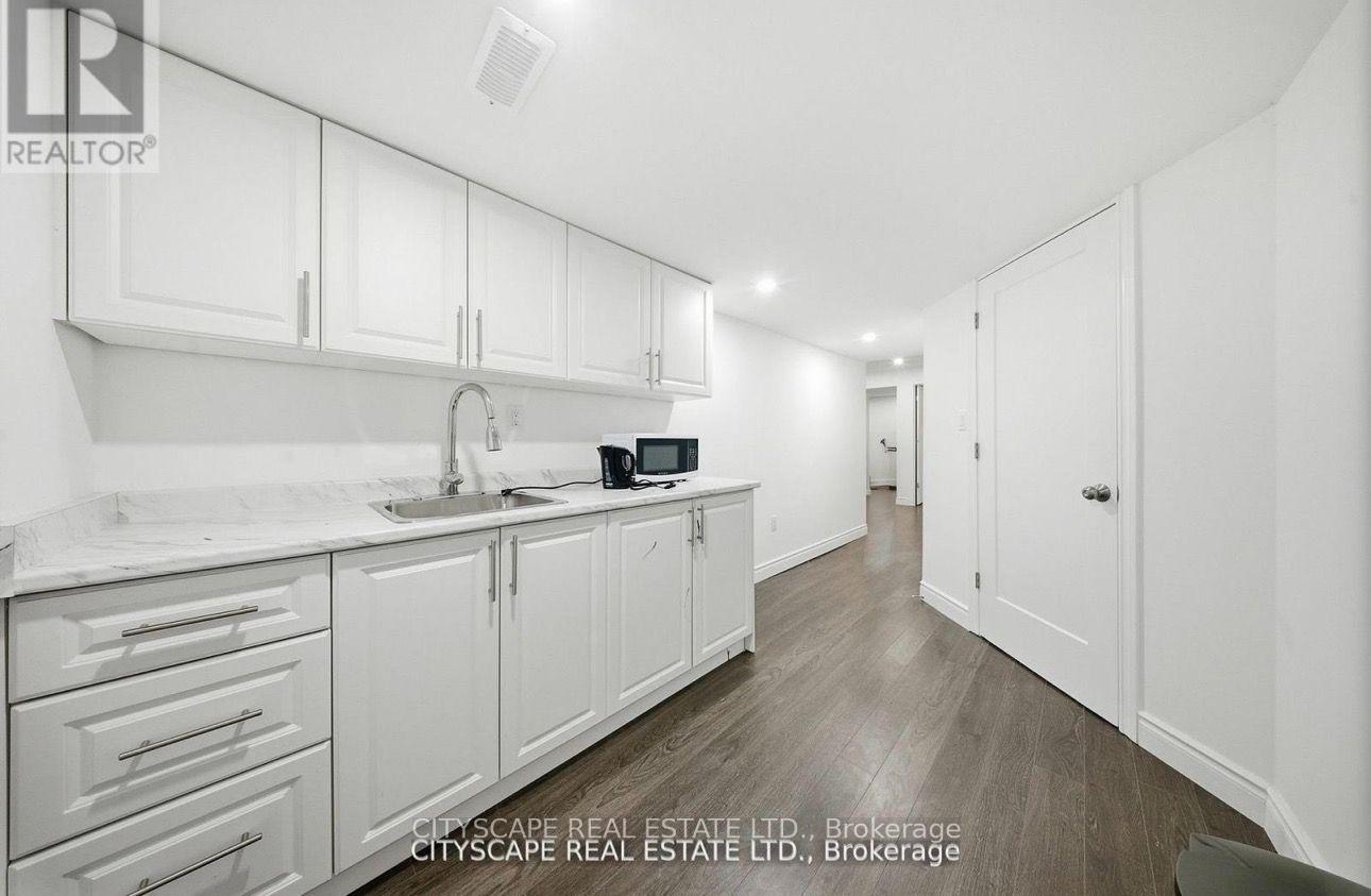 Photo 19 of 28 Celano Drive, Hamilton, Waterdown — HOMEH