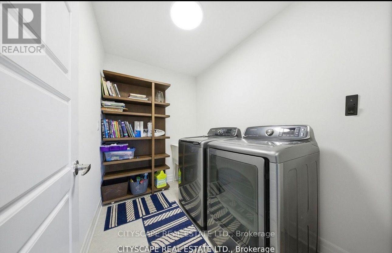 Photo 21 of 28 Celano Drive, Hamilton, Waterdown — HOMEH