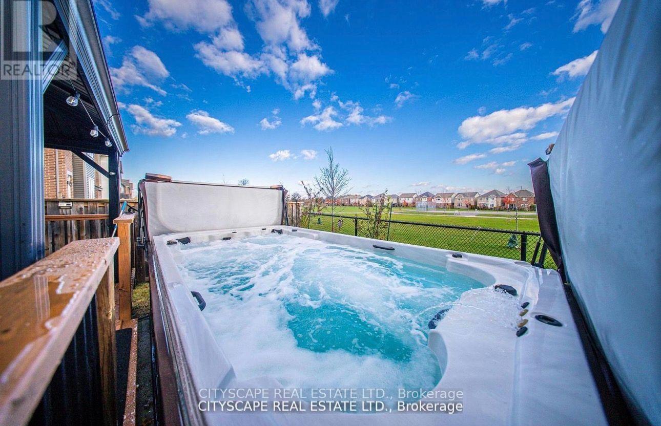 Photo 28 of 28 Celano Drive, Hamilton, Waterdown — HOMEH