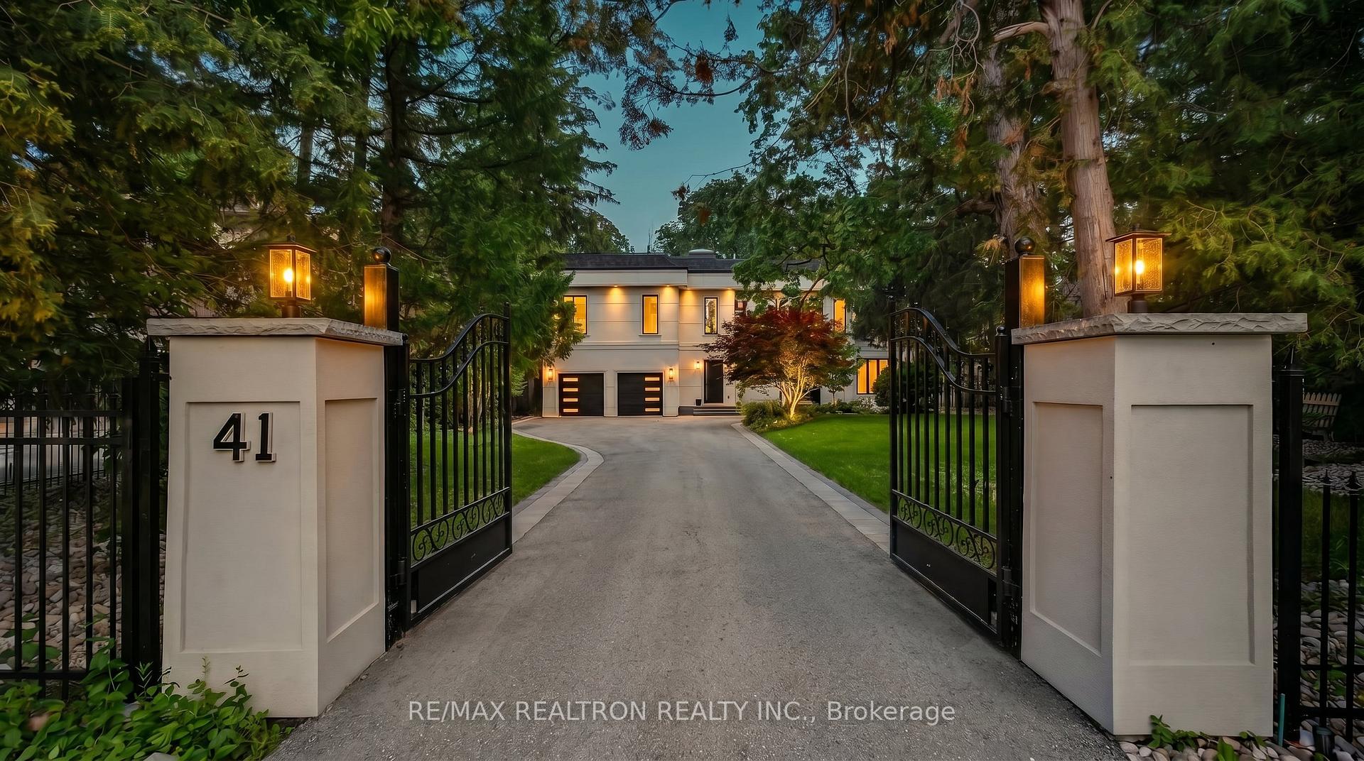 Photo 2 of 41 Sprucewood Drive, Markham, Grandview — HOMEH