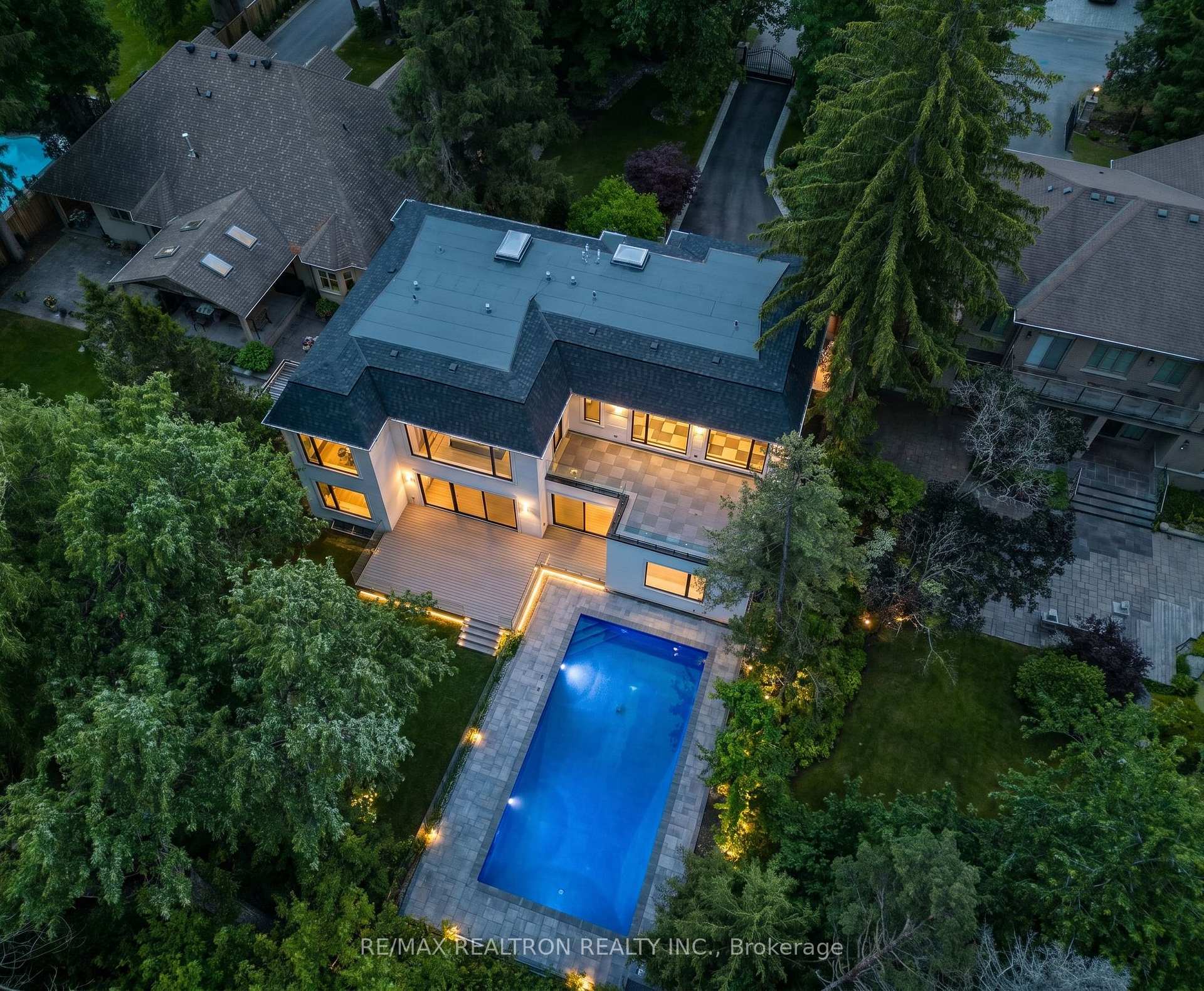 Photo 5 of 41 Sprucewood Drive, Markham, Grandview — HOMEH