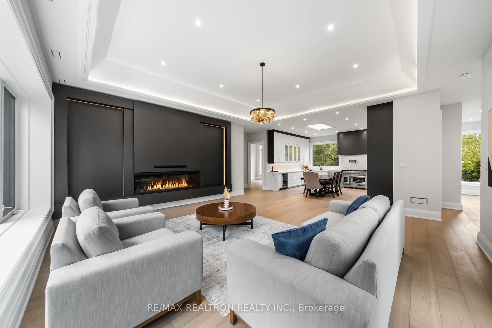 Photo 34 of 41 Sprucewood Drive, Markham, Grandview — HOMEH