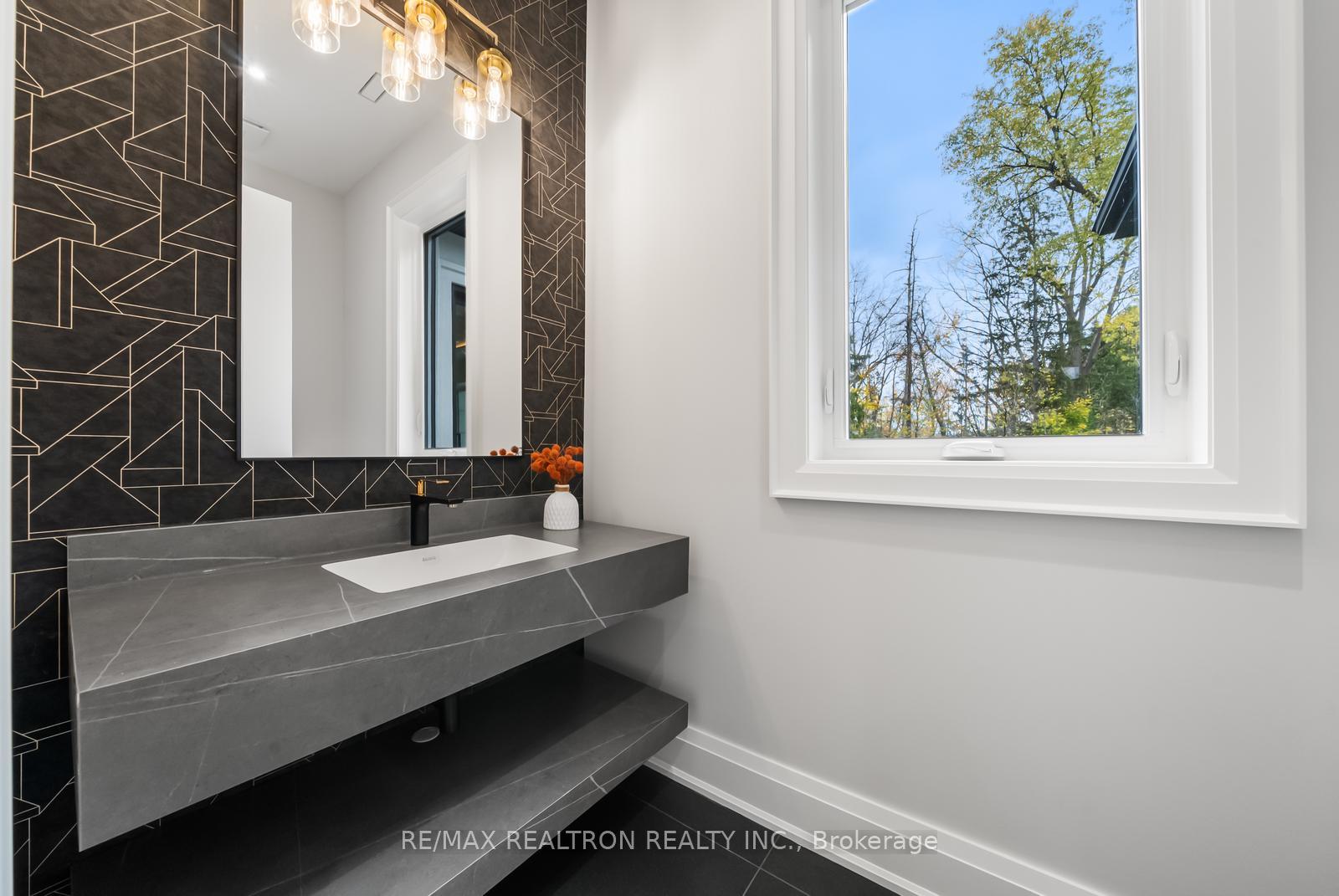 Photo 49 of 41 Sprucewood Drive, Markham, Grandview — HOMEH