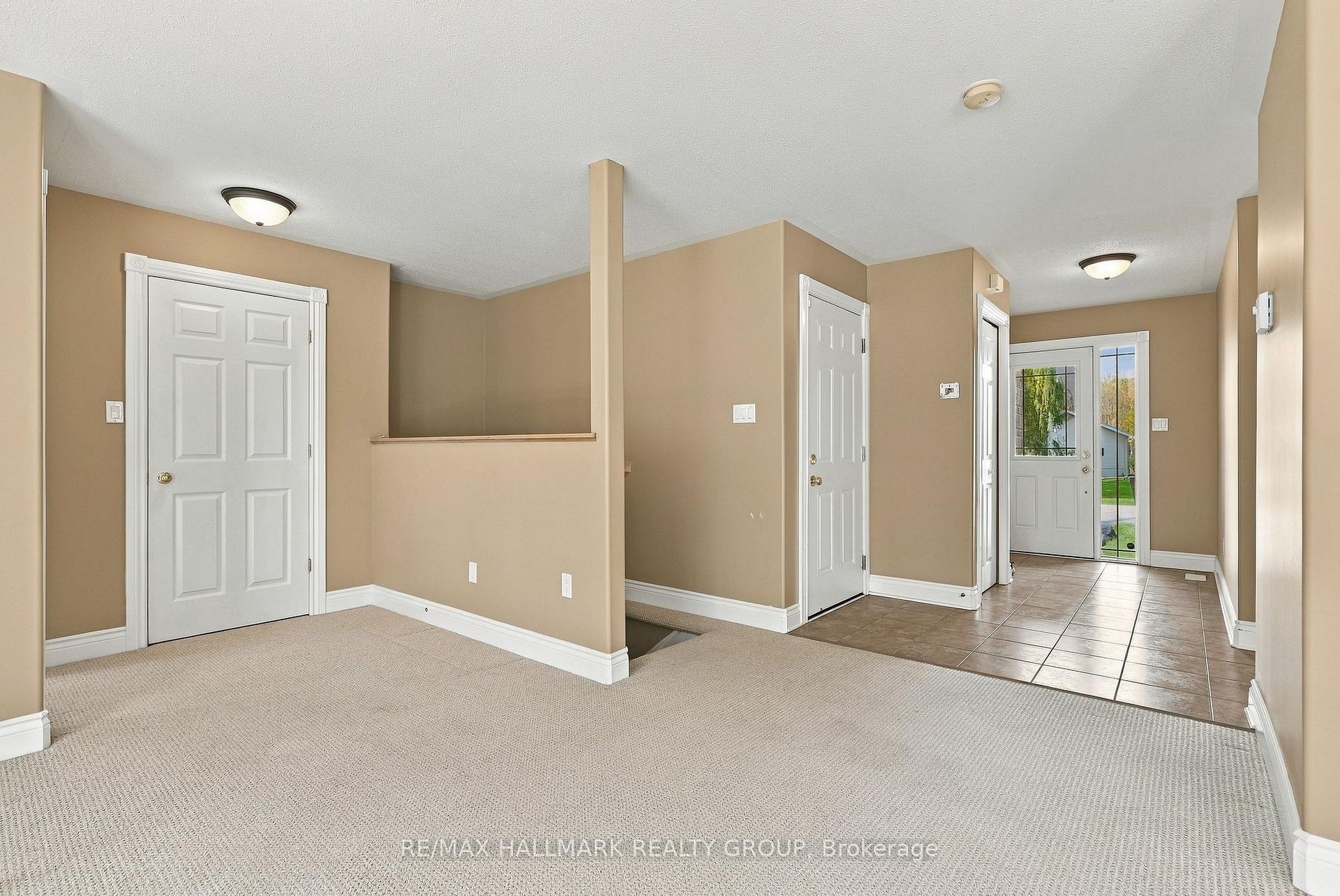 Photo 4 of 12 Red Oak Drive, North Grenville, North Grenville Twp (Kemptville South) — HOMEH