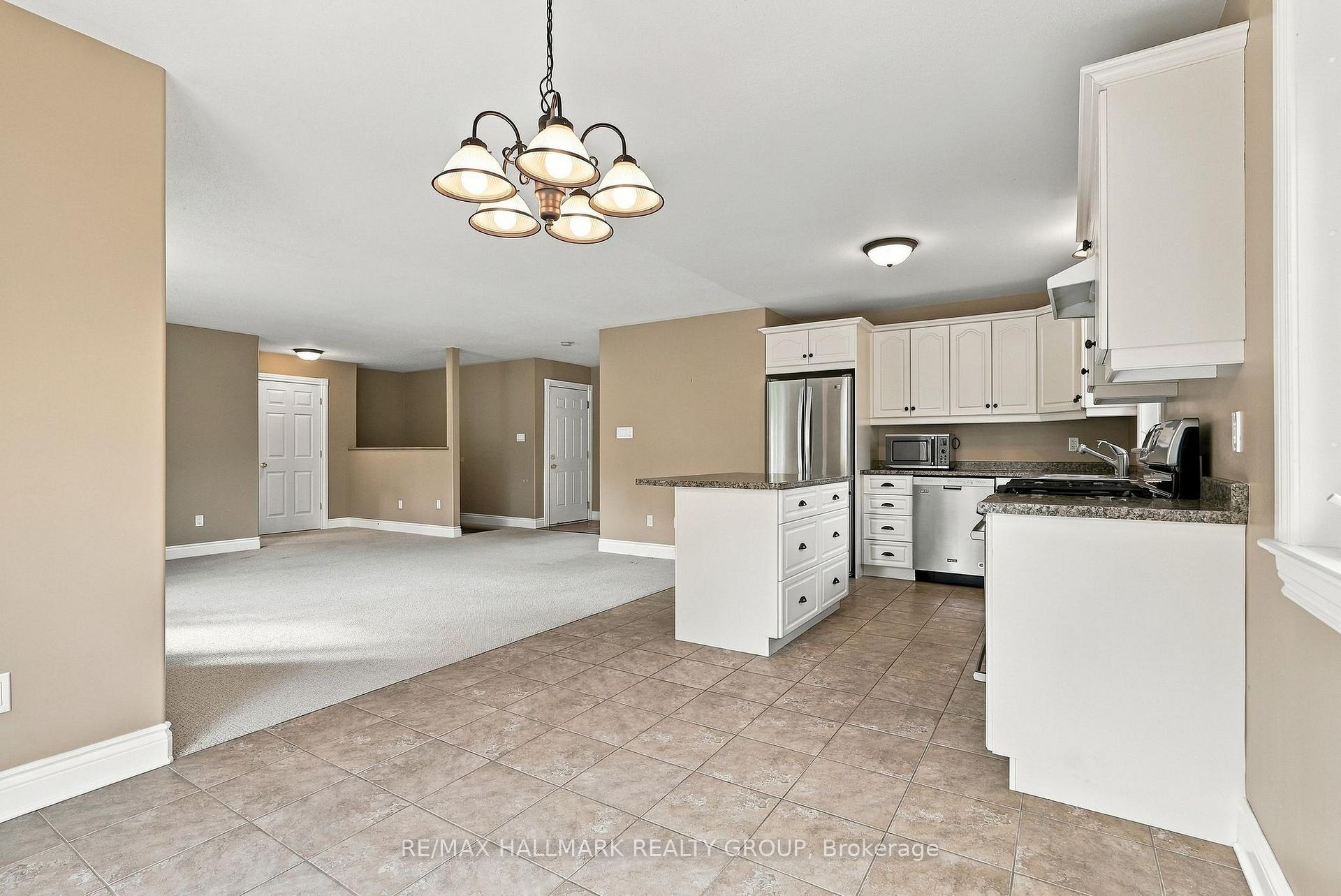 Photo 11 of 12 Red Oak Drive, North Grenville, North Grenville Twp (Kemptville South) — HOMEH